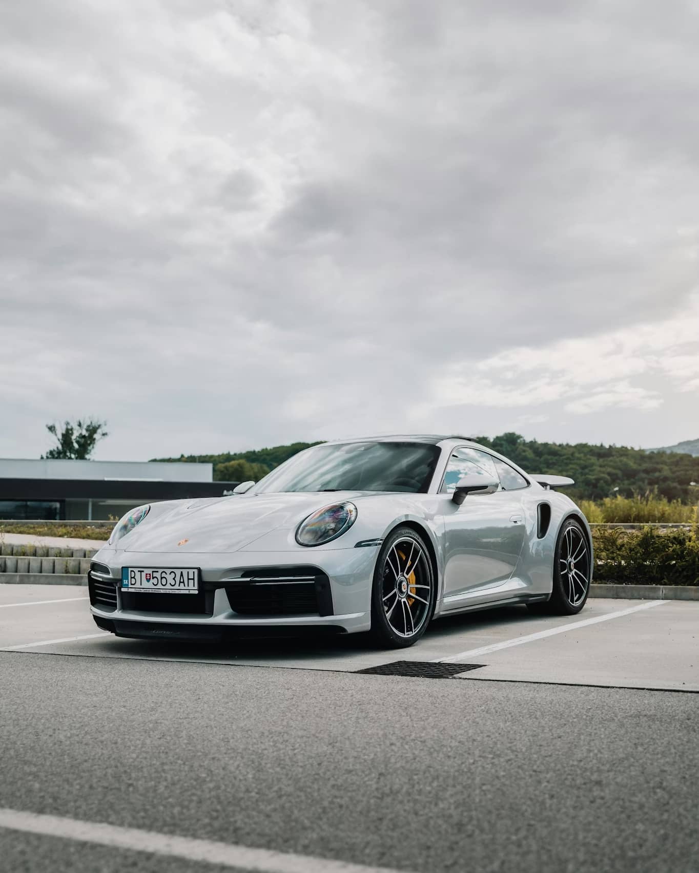 Stockage d'une voiture de sport